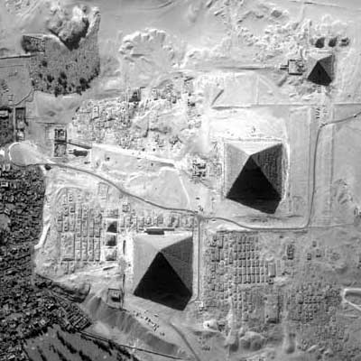 http://ldolphin.org/egypt/pyramids.jpg
